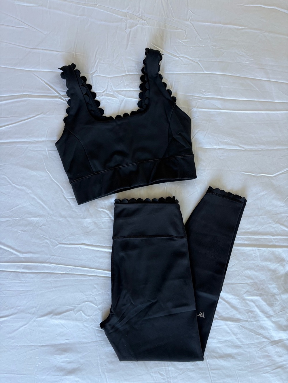 IVL Collective Hydralux scallop power bra + active legging